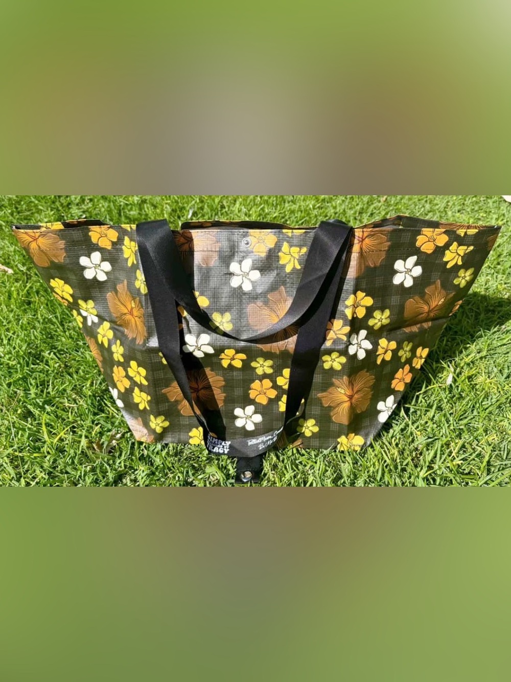 TattedMumCreations x Simply Designed by Tracy hibiscus bebeh bag